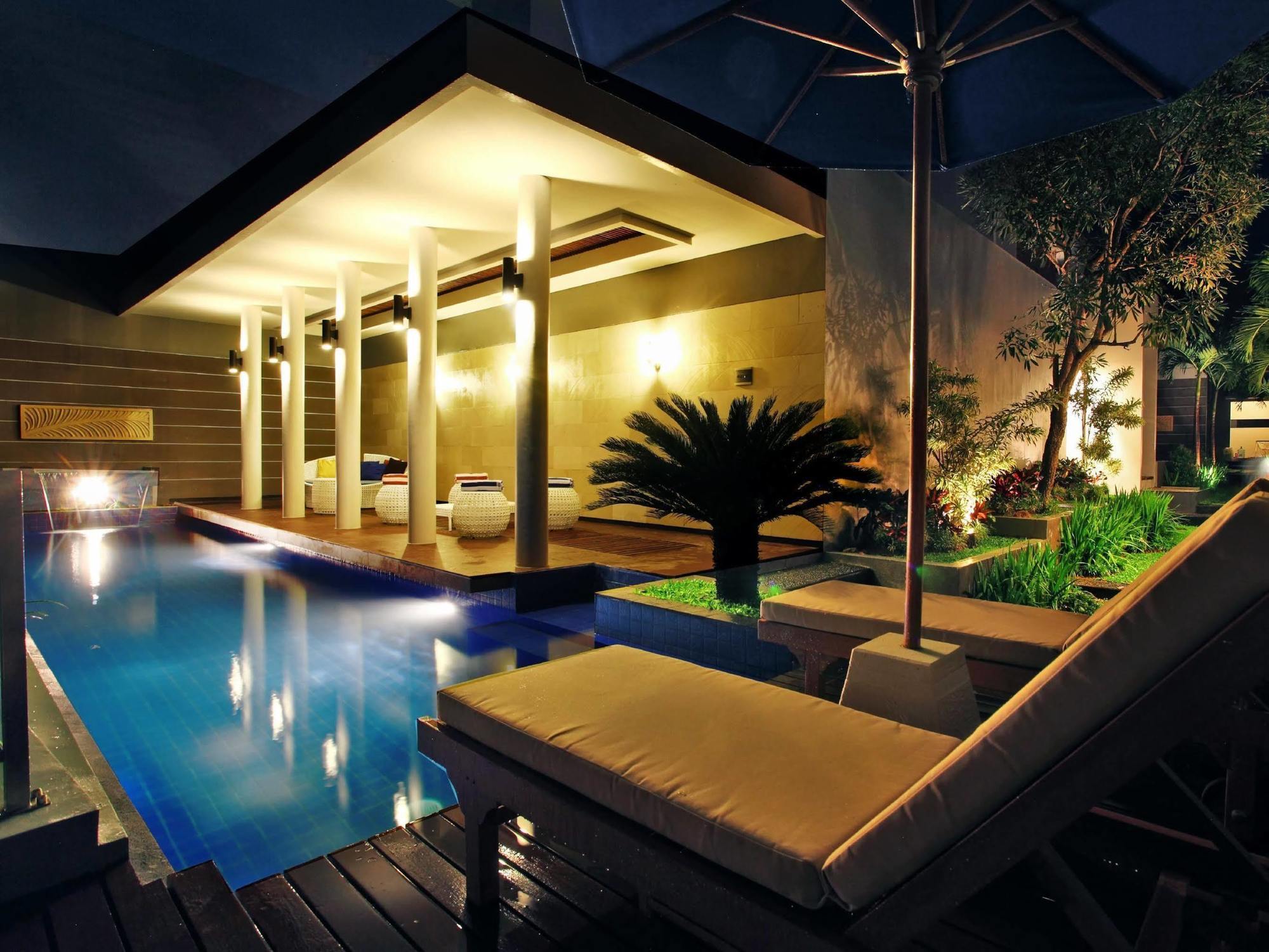 Nitya Loka Villas Кута Екстериор снимка